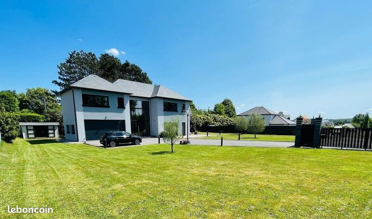 Maison 6 pièces 214 m²