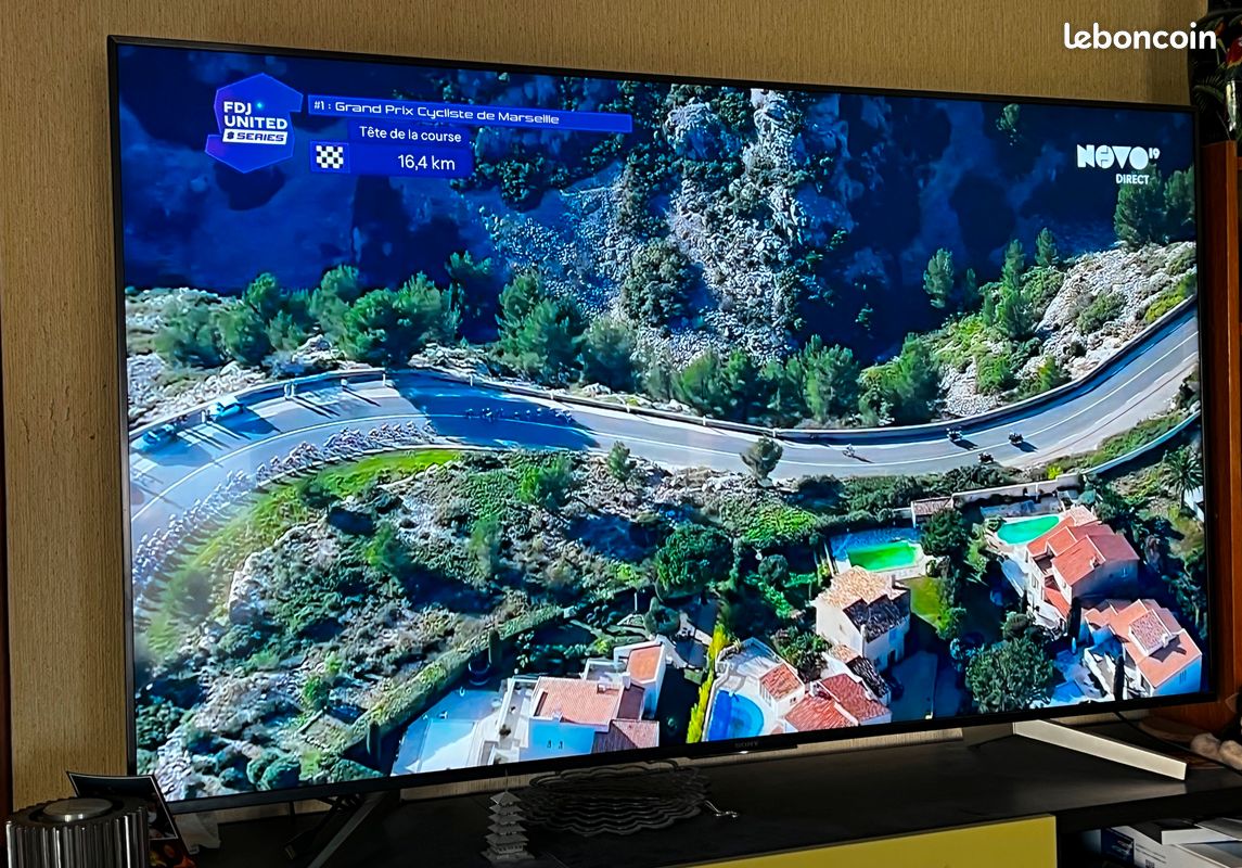 Télévision Sony 65 pouces, 4 K (image 1)