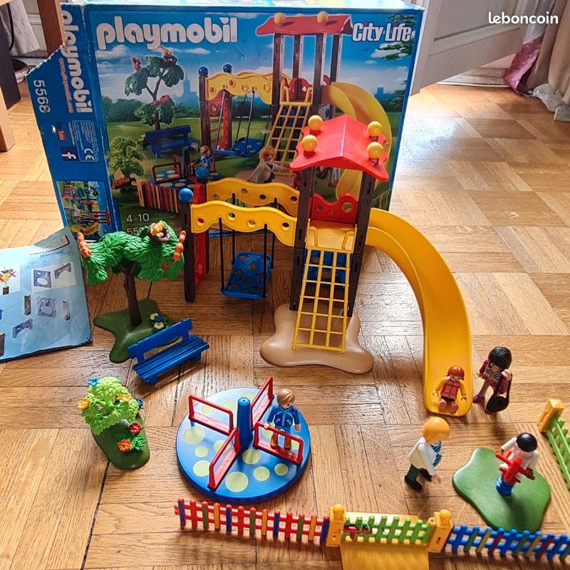 Square et jeux pour enfants Playmobil 5568 (image 1)