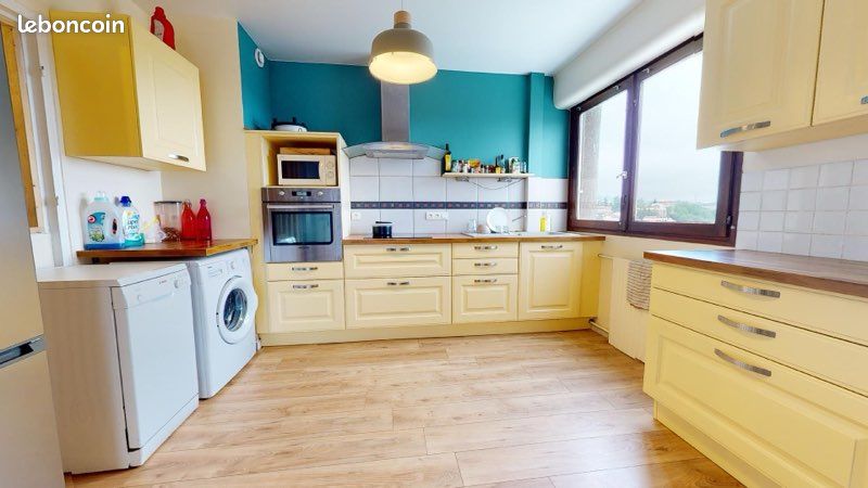 Appartement 5 pièces 103 m² · à Saint-Étienne · 103 m² · 890 €/mois