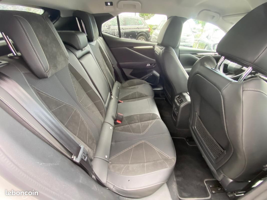 DS 4 BlueHDi 130 EAT8 Etoile - Alcantara (image 20)