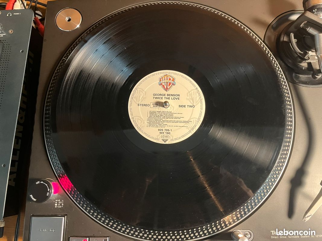 George Benson – Twice The Love vinyl (image 4)