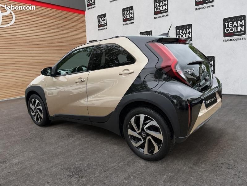 Toyota Aygo X 1.0 VVT-i 72ch Design S-CVT MY23 (image 4)
