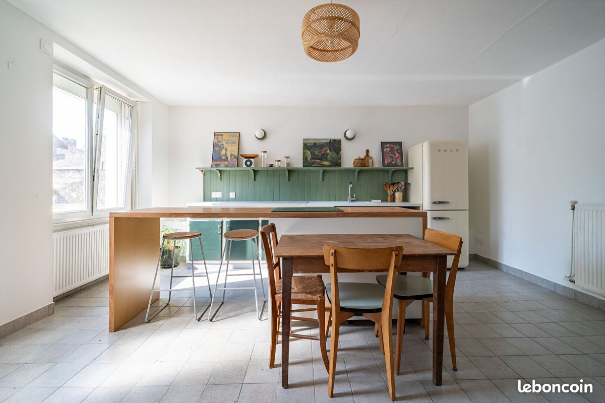 Maison 5 pièces 118 m² · à Saint-Philbert-de-Grand-Lieu · 118 m² · 1 000 €/mois