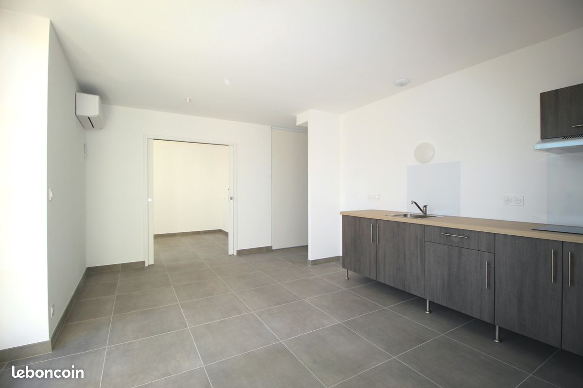 Appartement 1 pièce 35 m² · à Vaison-la-Romaine · 35 m² · 706 €
