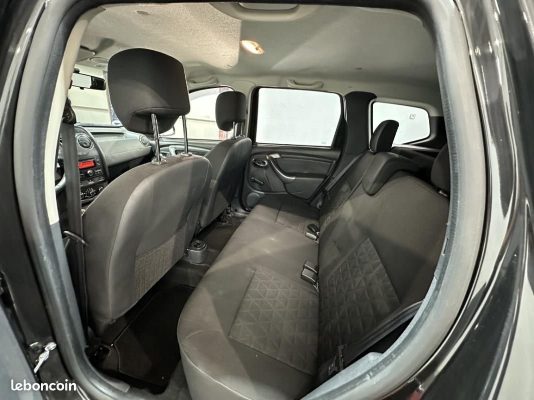 Dacia Duster 1.5 dCi 110 4x4 Lauréate +ATTELAGE (image 19)