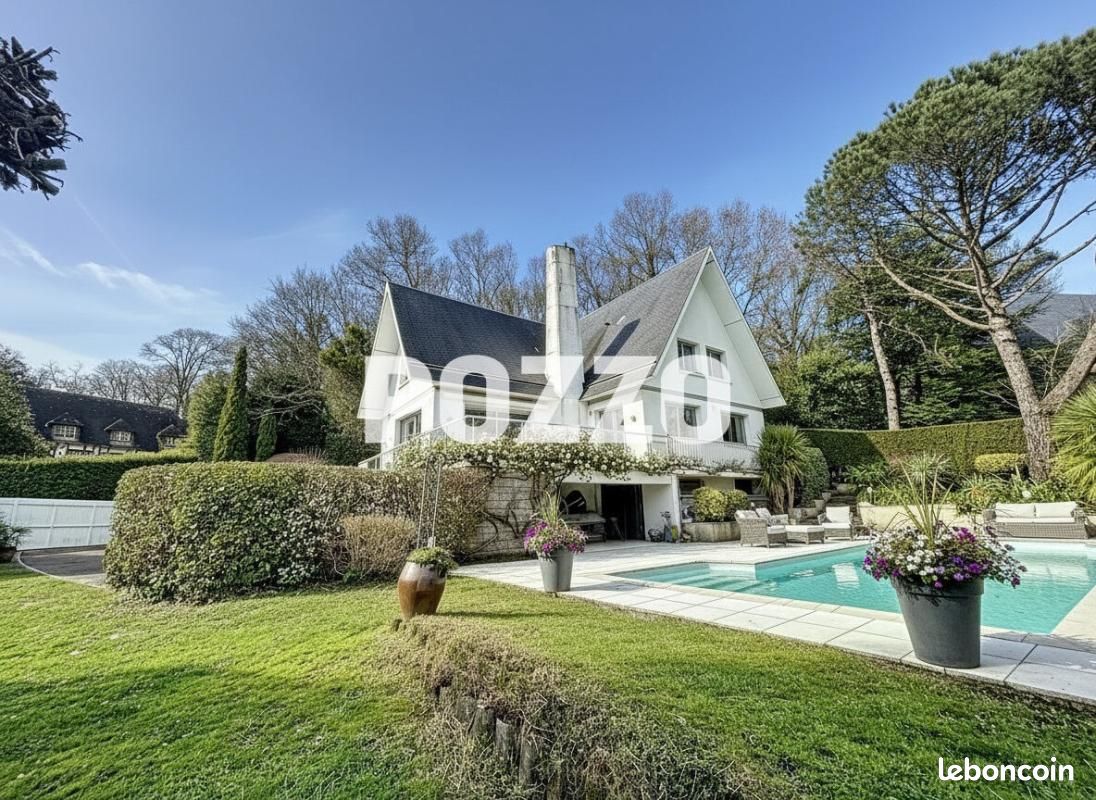 Maison 6 pièces 160 m² · à Le Val-Saint-Père · 160 m² · 610 000 €