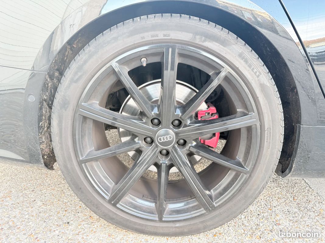 AUDI A7 Sportback 55 TFSIe 367ch Stronic BVA7 Quattro Competition / VOLANT CARBON LED & PACK CARBON / CIEL ETOILÉ (image 17)