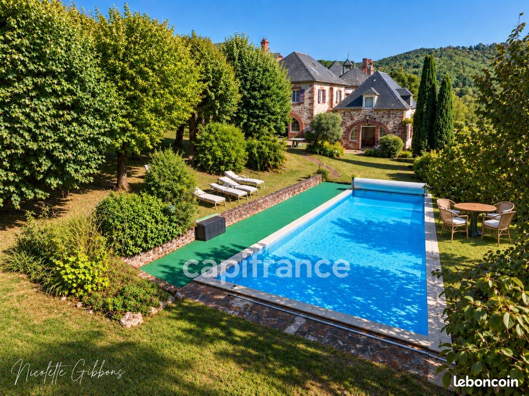 Maison 8 pièces 260 m² · à Meyssac · 260 m² · 650 000 €