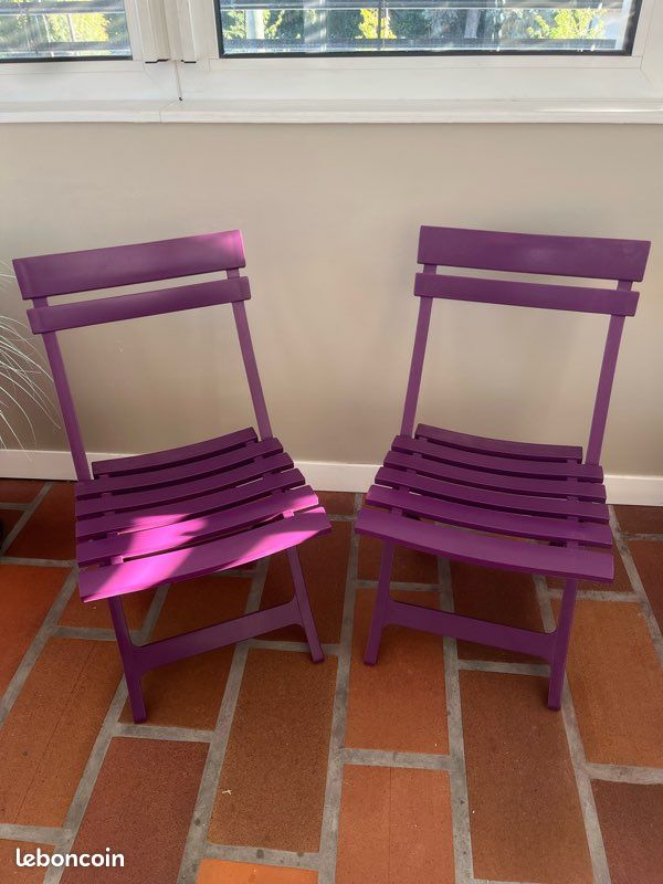 Chaise Ronde Pliante Bratz Kids – Rose Vif Et Violet – Rare Et Occasion