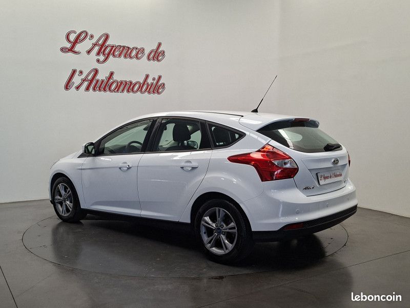 Ford FOCUS 1.0 scti 125 ch 1ère main / Clim Auto / Régulateur / Radar / Bluetooth / (image 6)