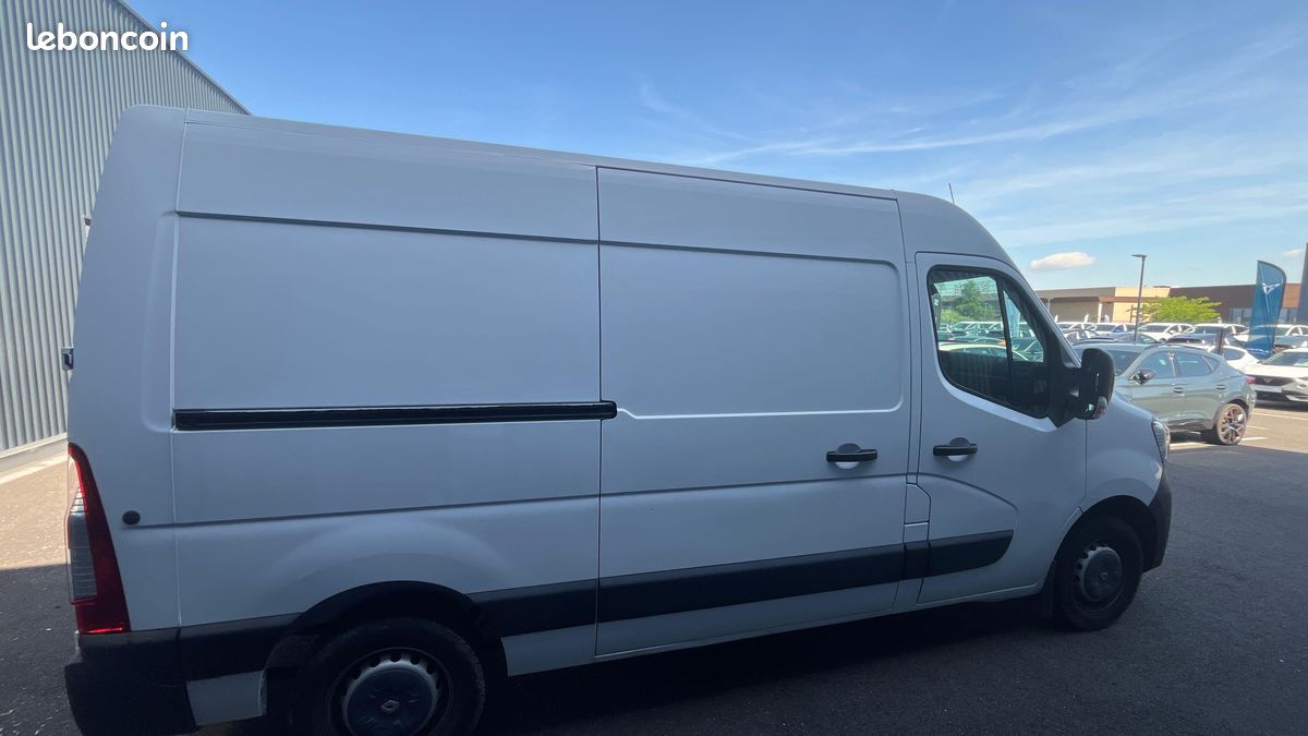 Renault master fourgon l2h2 blue dci 135 grand confort (image 6)