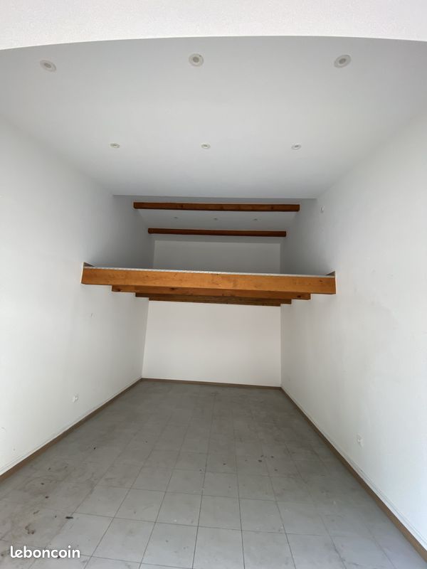 Parking 15 m² · à Cannes · 15 m² · 320 €/mois