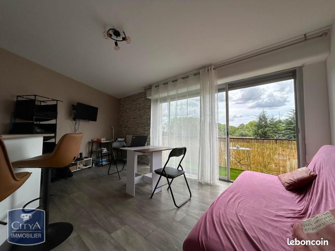 Appartement 1 pièce 28 m² · à Saintes · 28 m² · 527 €/mois