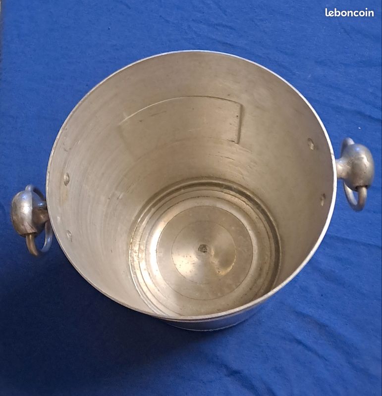 Seau champagne en aluminium. Diamètre 20cm, Hauteur20cm