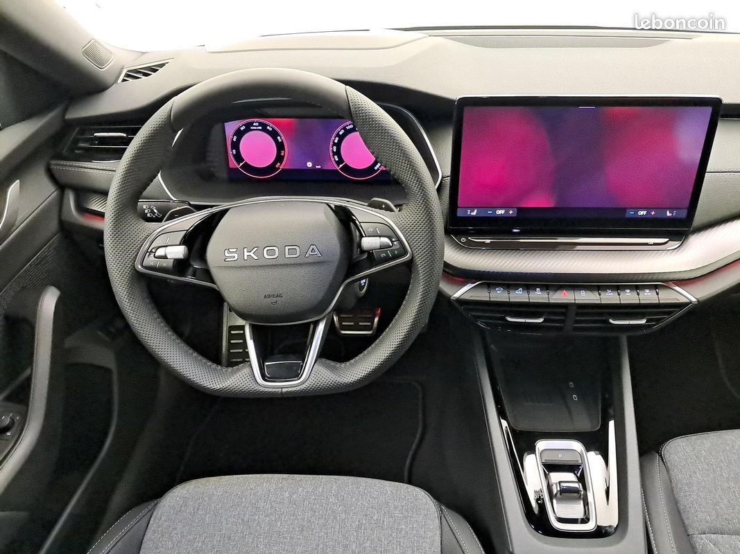 SKODA Octavia Combi 1.5 TSI Hybrid 150 ch ACT DSG7 Sportline (image 15)