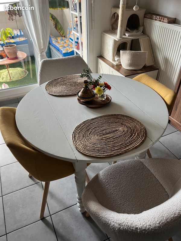 Vend 4 chaises de salle à manger (image 2)