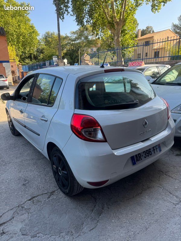 Renault clio 3 (image 5)