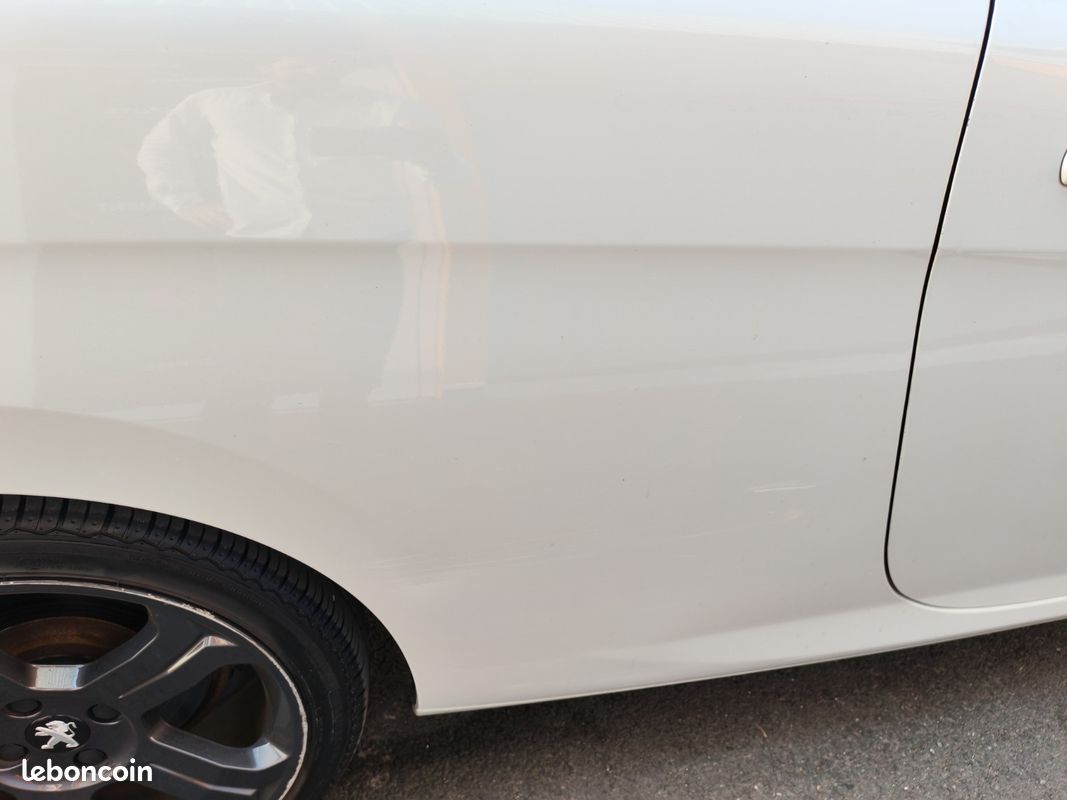 PEUGEOT 308 CC 1.6 THP 200ch Roland Garros (image 23)
