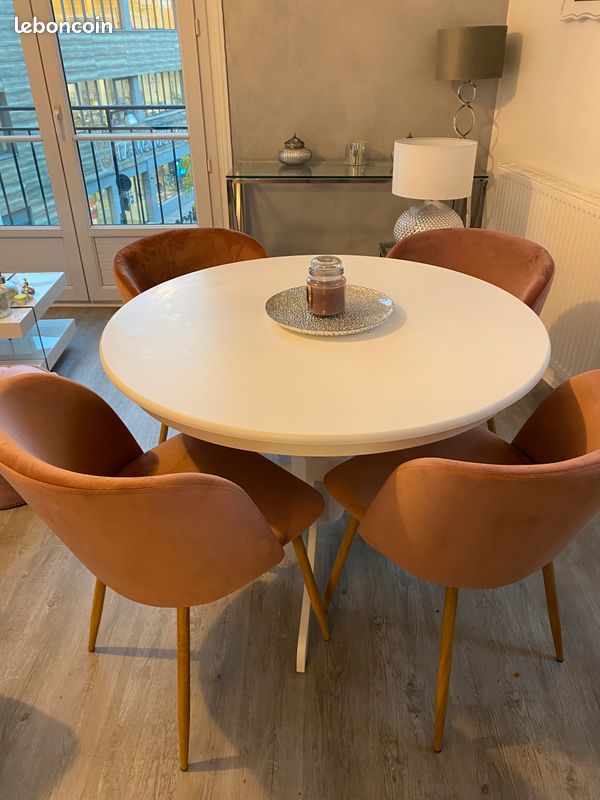 Table ronde blanche baroque (image 1)