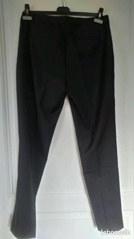 Vends pantalon noir femme, marque CAROLL, taille 40 Vêtements