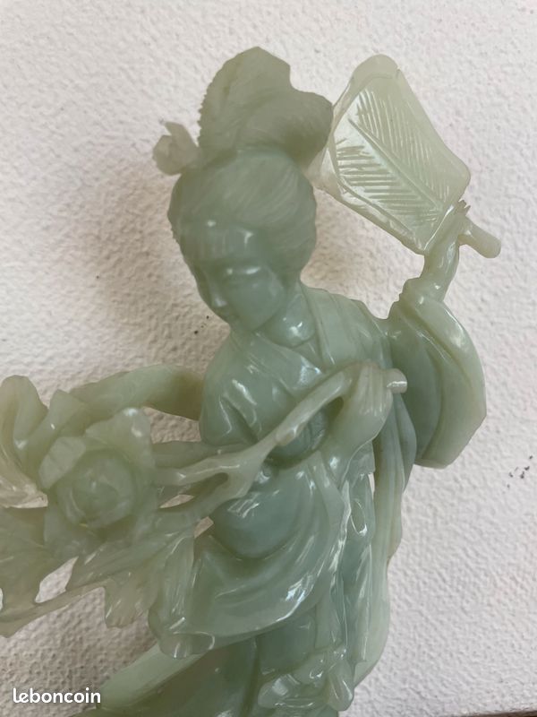 Statuette asiatique en jade (image 4)