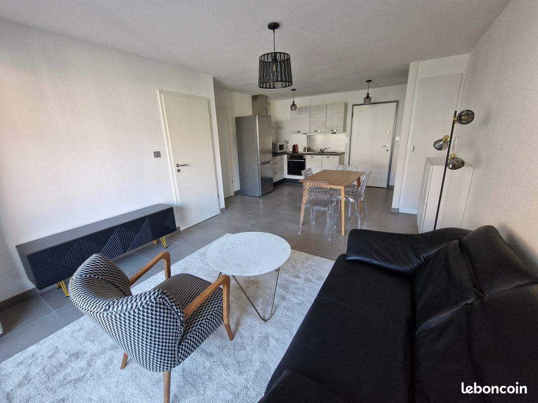 Appartement 2 pièces 44 m² · à Saint-Louis · 44 m² · 900 €/mois