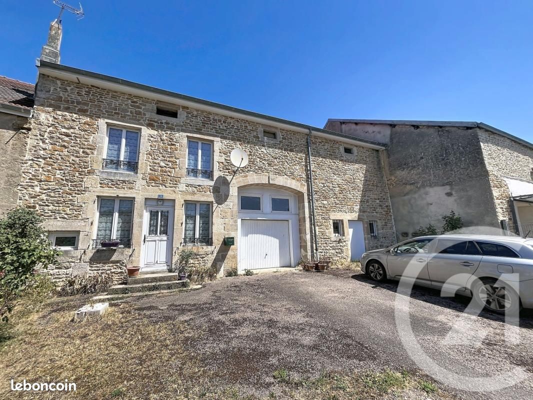 Maison 5 pièces 130 m² · à Dampierre · 130 m² · 19 000 €