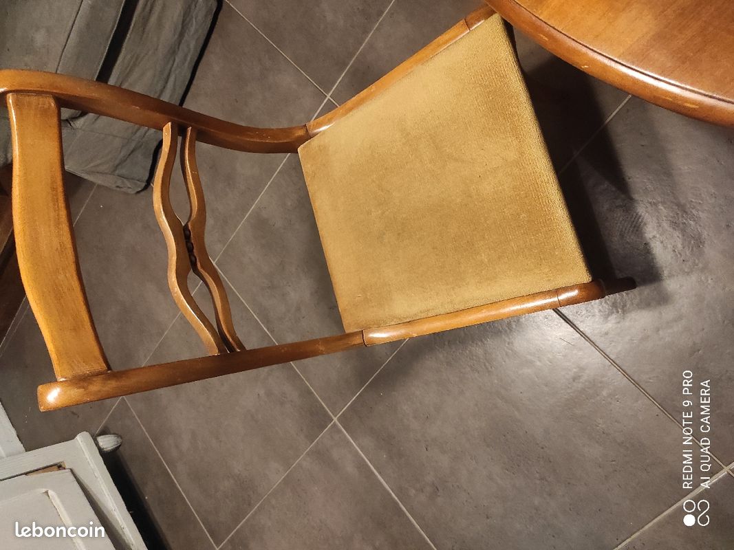 Table et 5 chaises (image 2)