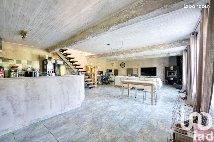 Propriété 5 pièces 150 m²