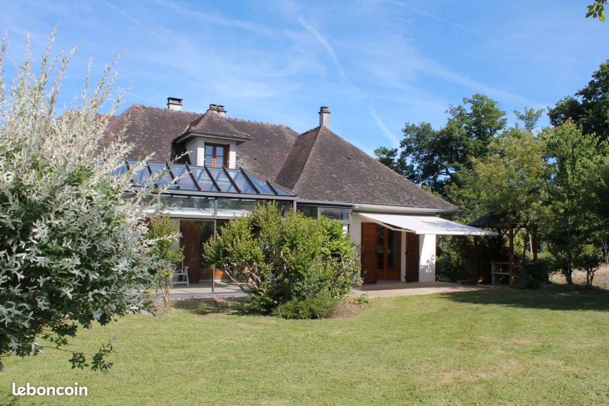 Maison 7 pièces 169 m² · à Limoges · 169 m² · 300 000 €