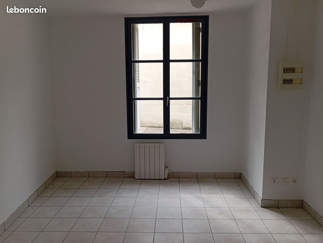 Appartement 1 pièce 18 m² · à Châtellerault · 18 m² · 305 €/mois