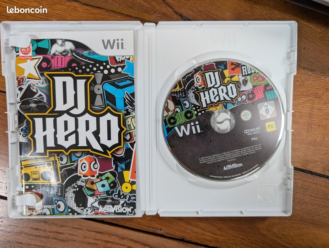 DJ Hero Pour Wii – Platine De Mixage + Jeu Complet Avec Notice – Testé Et Fonctionnel
