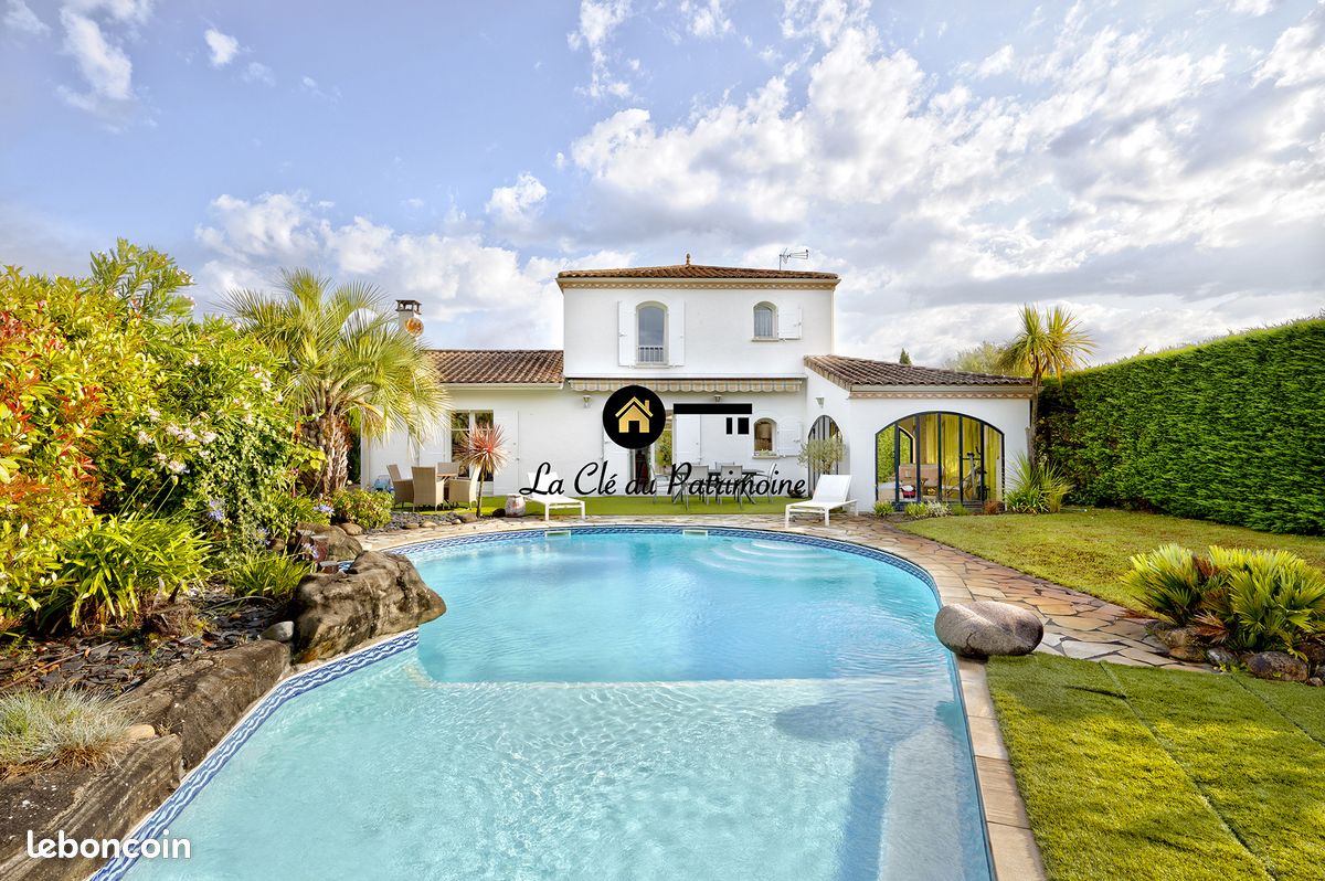 Maison 8 pièces 182 m² · à Mérignac · 182 m² · 699 000 €
