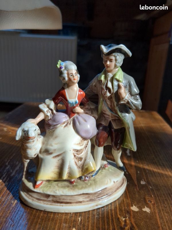 Statuette antique années 1850 signée (image 1)