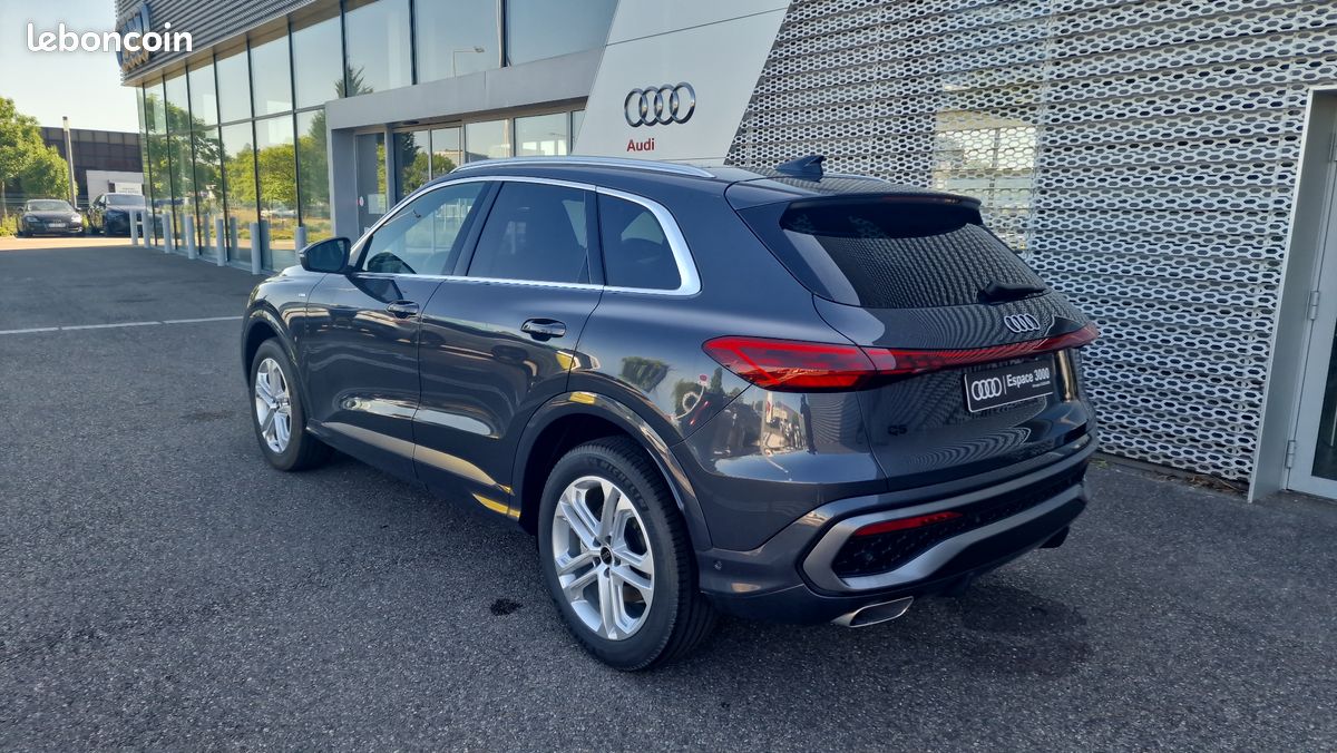 AUDI Q5 TFSI 204 ch Hybride S tronic 7 S line (image 3)