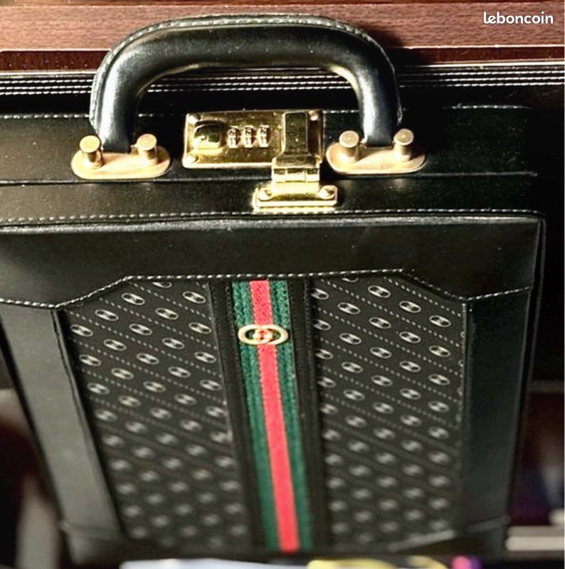 Bag Malette Gucci Malette GG Black Moyen Format En Toile GG