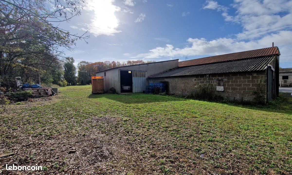 Maison 2 pièces 155 m² · à Le Loroux-Bottereau · 155 m² · 126 900 €