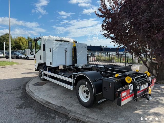 ISUZU M30 7.5T 5.2l 190cv BV manuelle POLY-BENNE + COFFRE DOS CABINE (image 2)