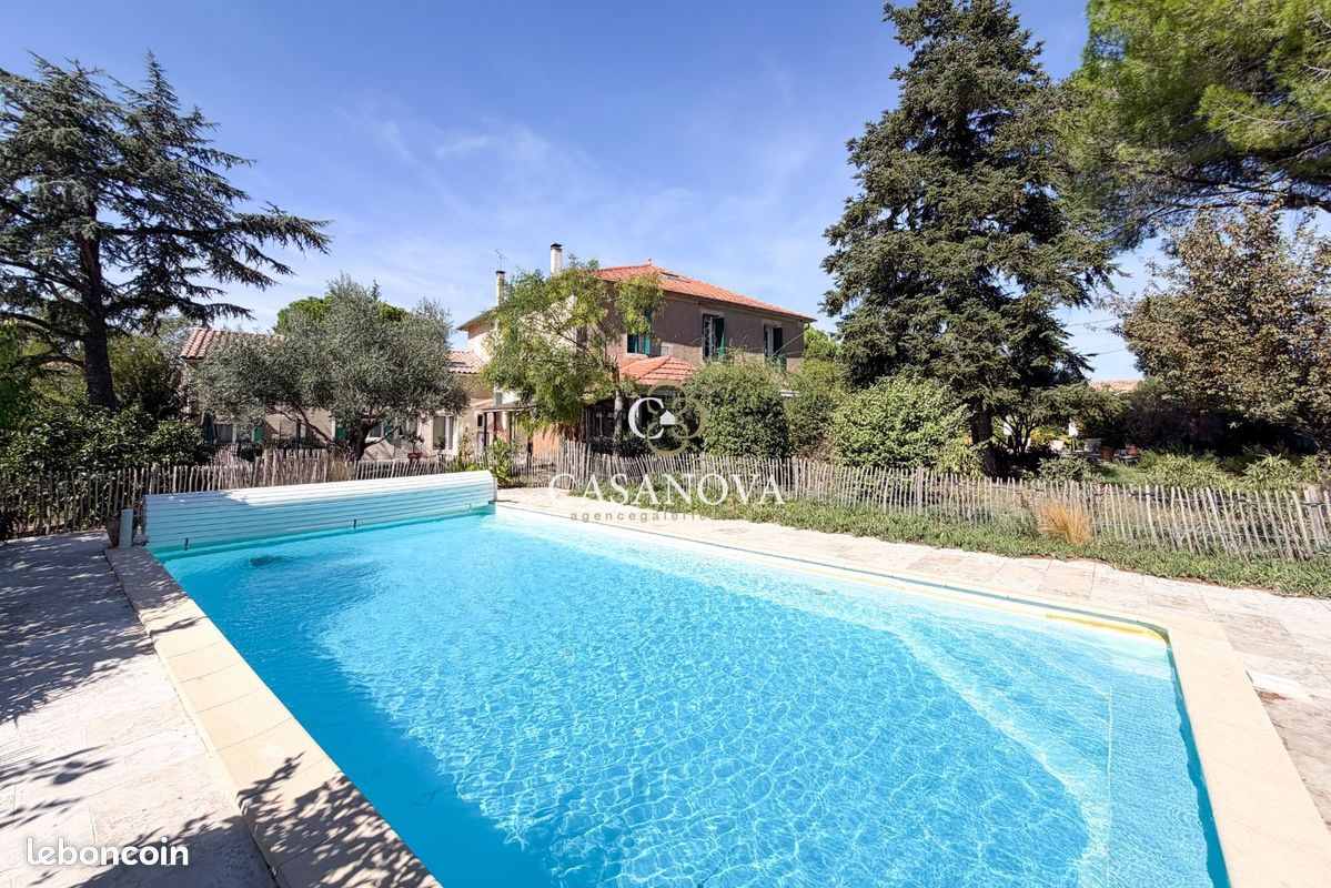 Maison 15 pièces 380 m² · à Pézenas · 380 m² · 995 000 €