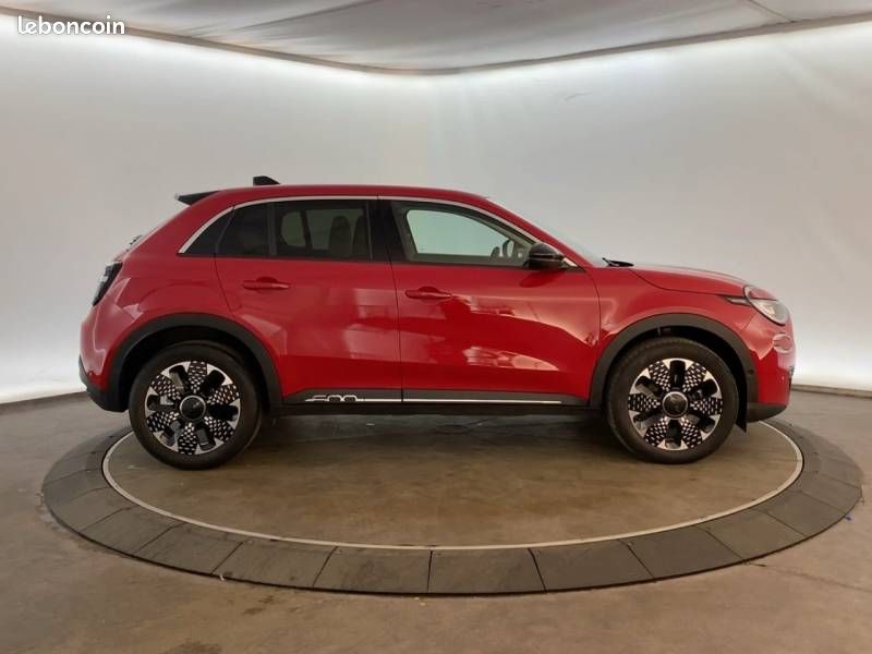 Fiat 600 T-Gen 3 1.2 Hybrid 110ch eDCT6 La Prima (image 4)