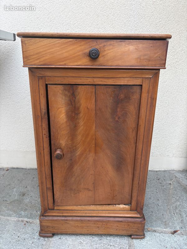 Table de chevet ancienne (image 1)