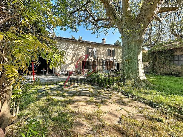 Mas 6 pièces 262 m²