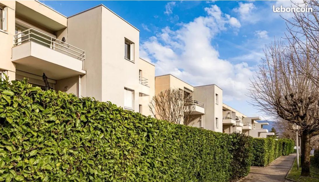 Parking 3 pièces 65 m² · à Grenoble · 65 m² · 165 000 €