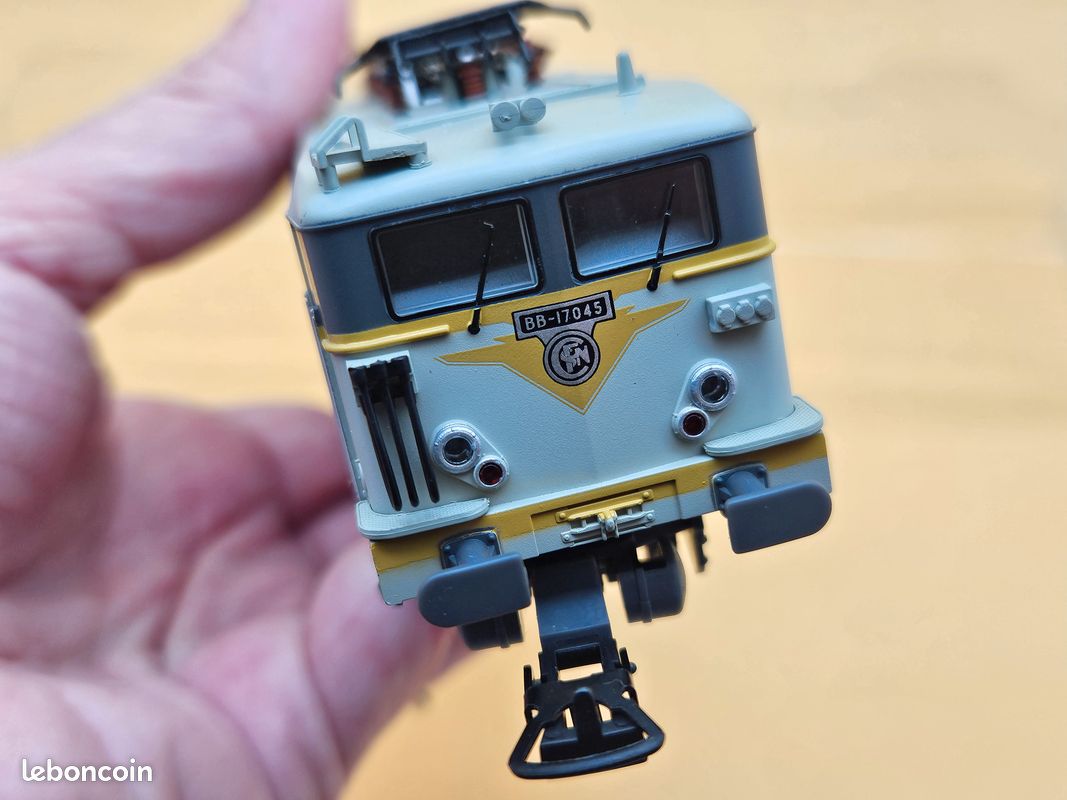 Locomotive électrique BB 25657 Béton ép IV - SNCF - HO 1/87