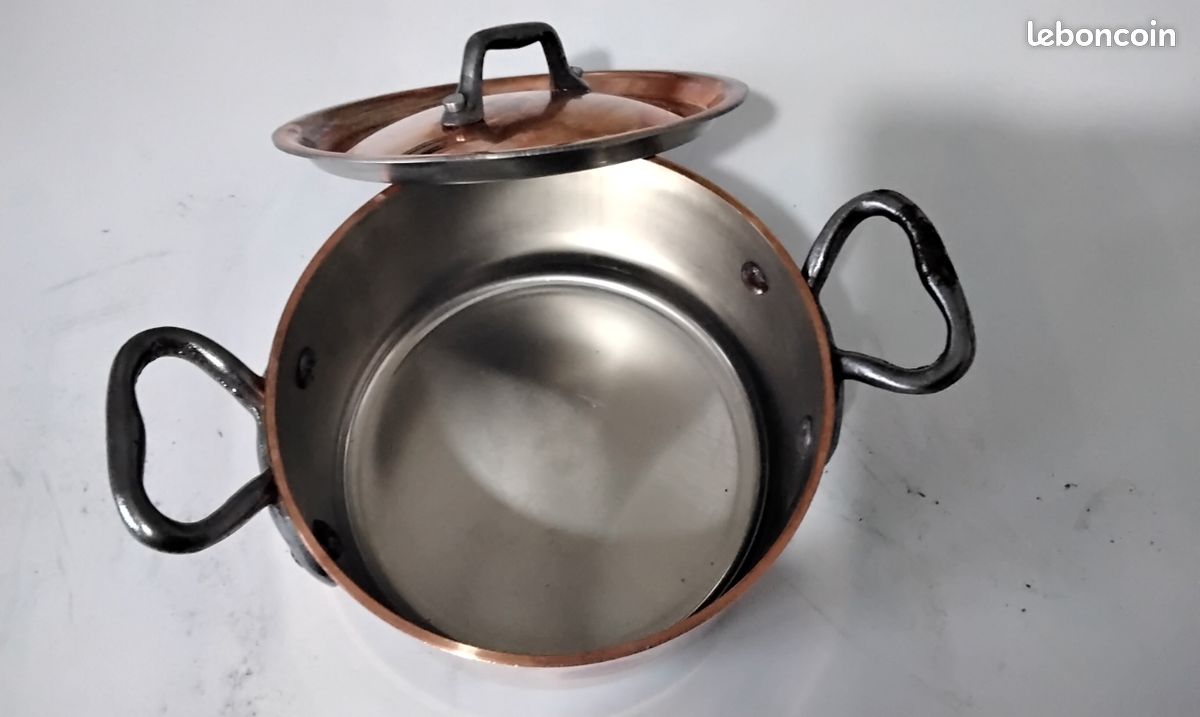 Cocotte ancienne en cuivre (image 2)