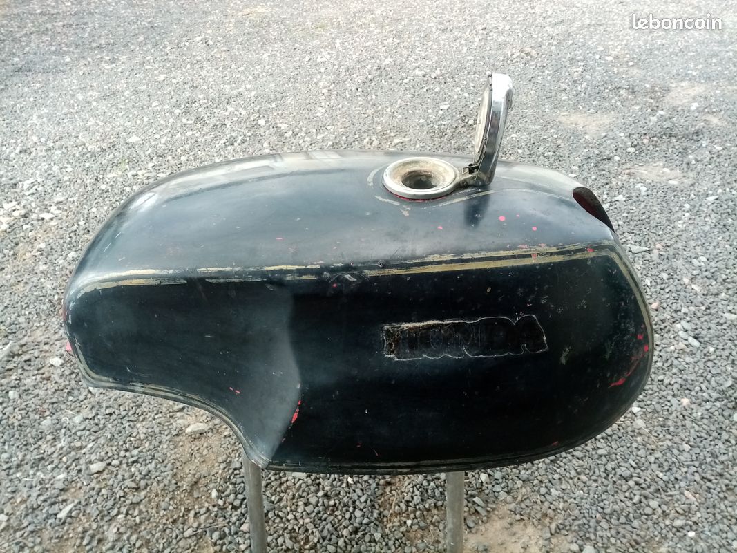 Selle réservoir polyester - Équipement moto