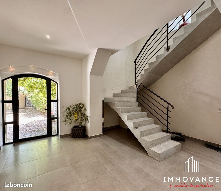Maison 8 pièces 338 m² · à Adissan · 338 m² · 795 000 €