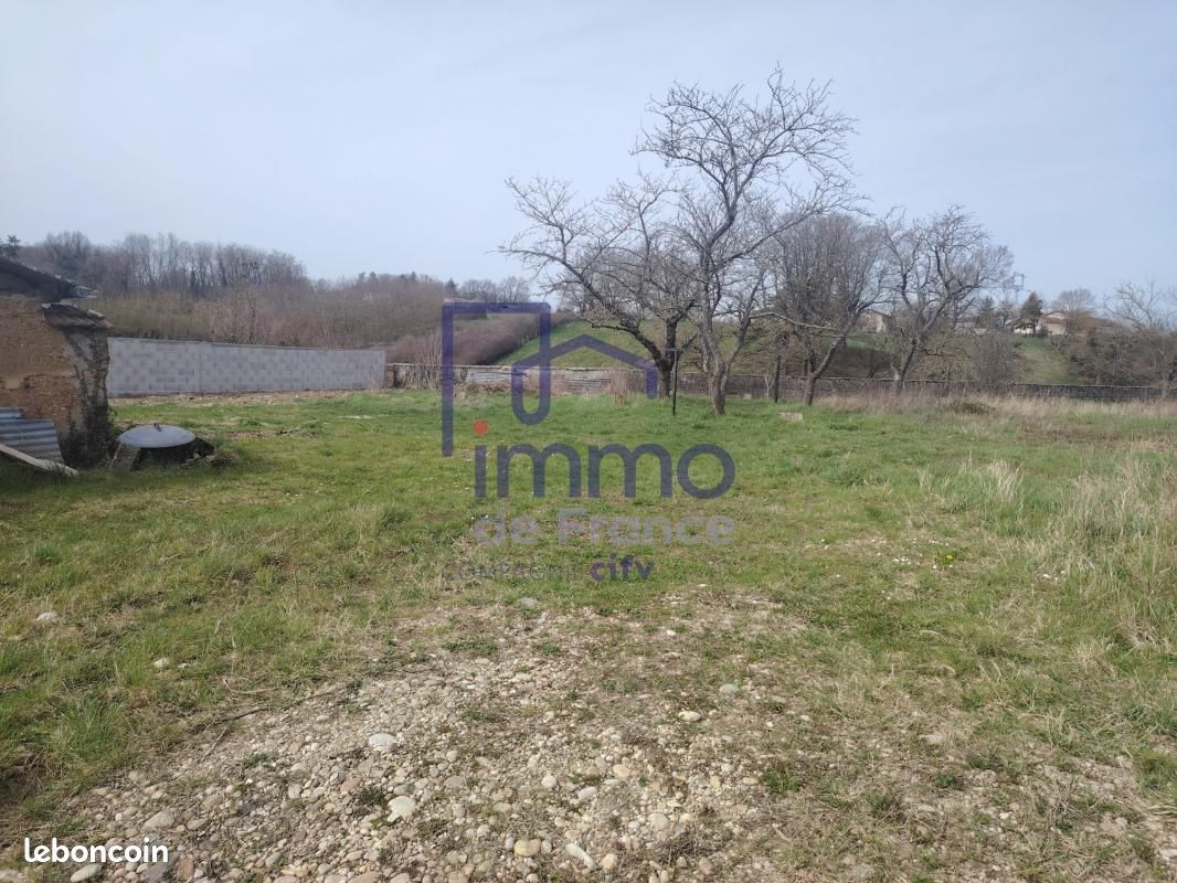Terrain 852 m² · à Saint-Jean-de-Bournay · 135 000 €