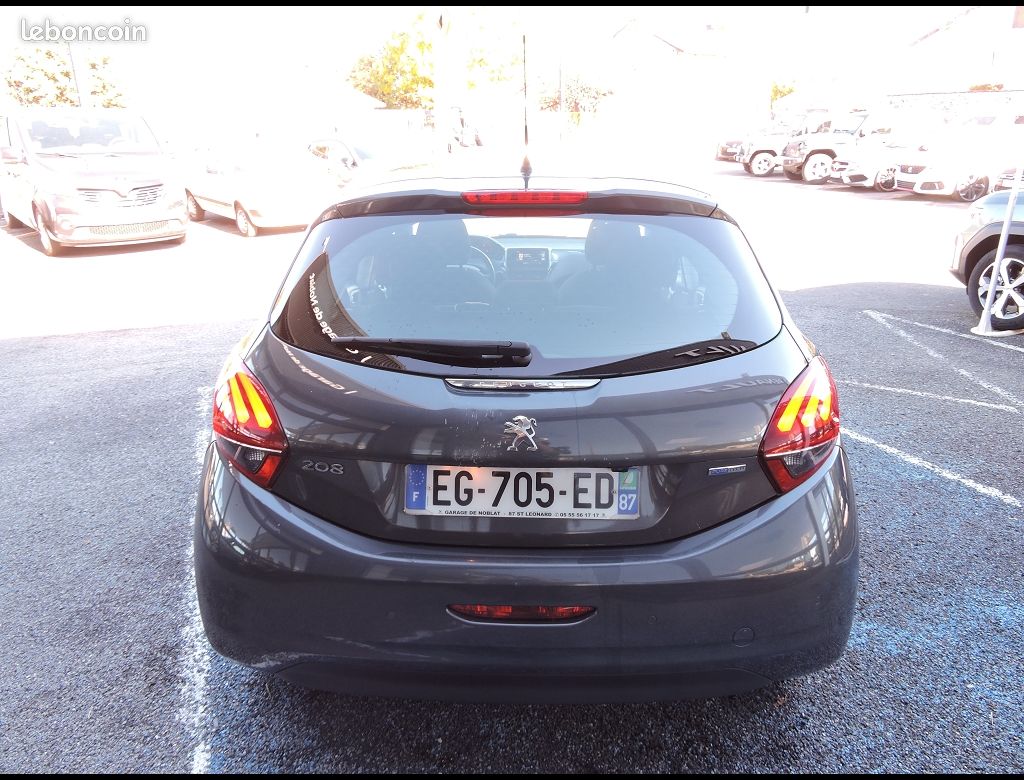 Peugeot 208 ALLURE PURETECH 82CH BVM5 (image 5)